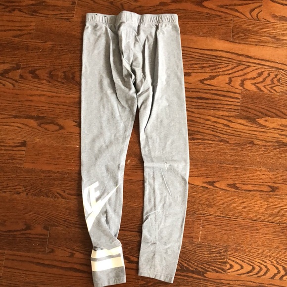Nike Leggings - Picture 4 of 4